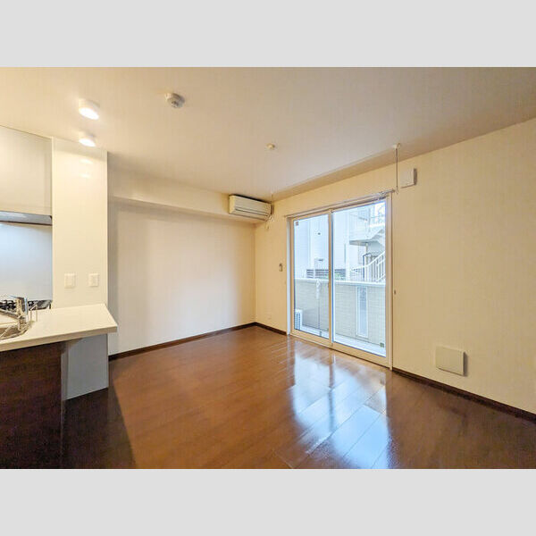 ウェルデンス東林間 リビング(別角度)