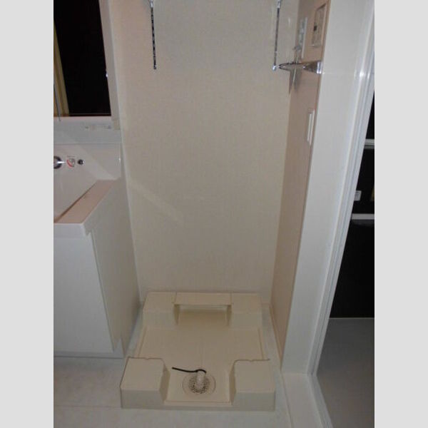 クイーン・ヒルズ203号室 室内洗濯機置場