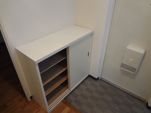 サンモールパレスＢ棟0106号室 玄関