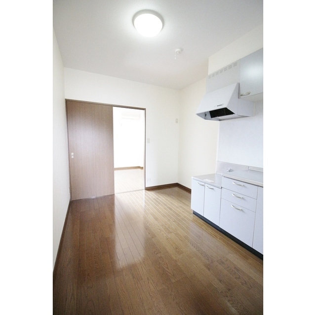 アンプルール フェール モンテ105号室 内観