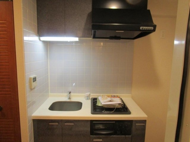 プレール・ドゥーク文京白山 システムキッチン（2口ガスコンロ・グリル付）