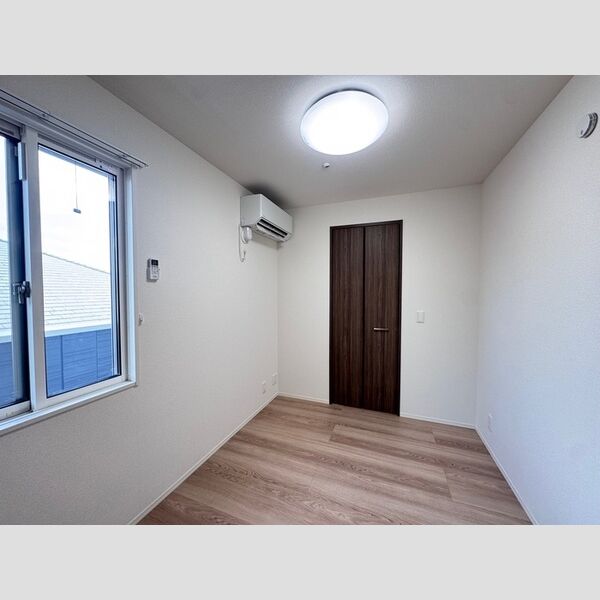 レンブランサ湘南台302号室 洋室