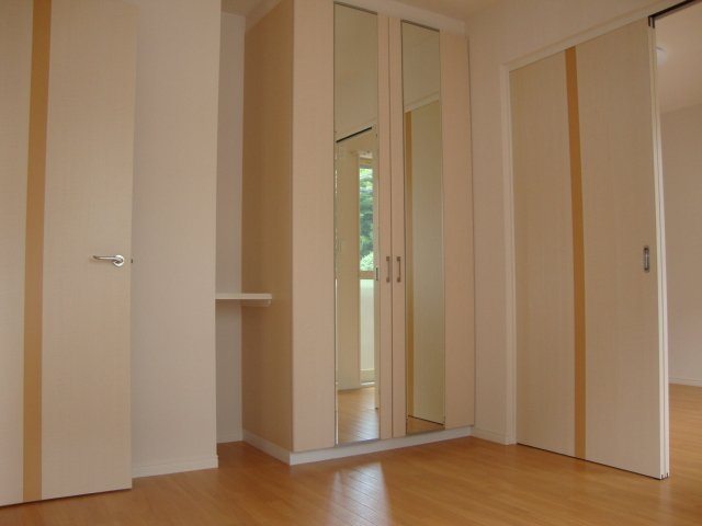 ラ・ジヴェルニー 洋室