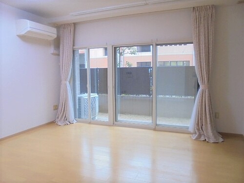 サーパス常盤平 LD　約11.1畳　※前回募集時撮影2020年12月