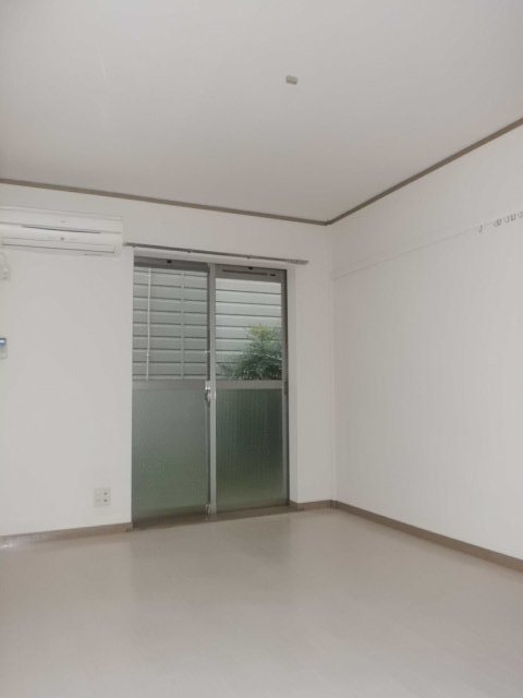 シャーロックホームズ横浜0103号室 居室1