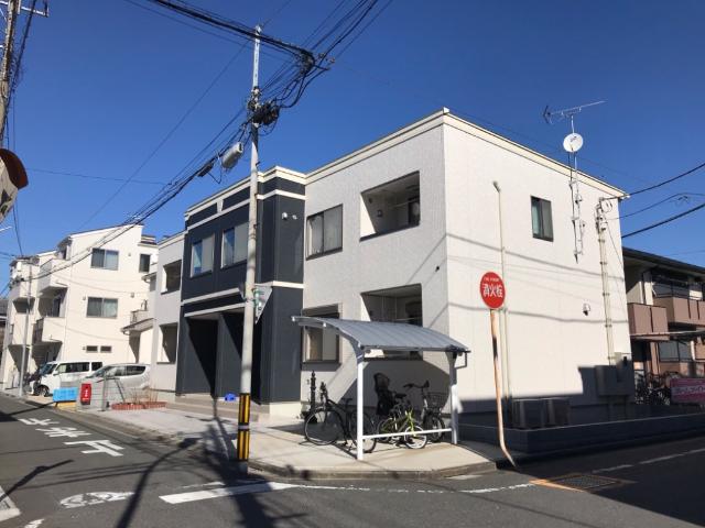 ラ・セゾン・クレール 外観写真（昼）