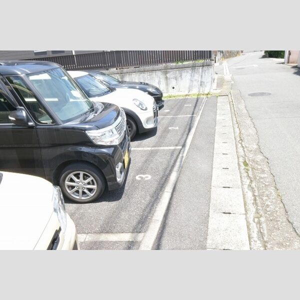 グリーンコテージD 駐車場