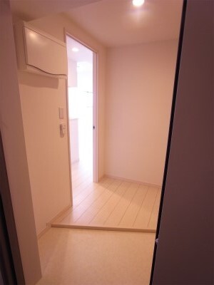 リブリ・東上野 玄関