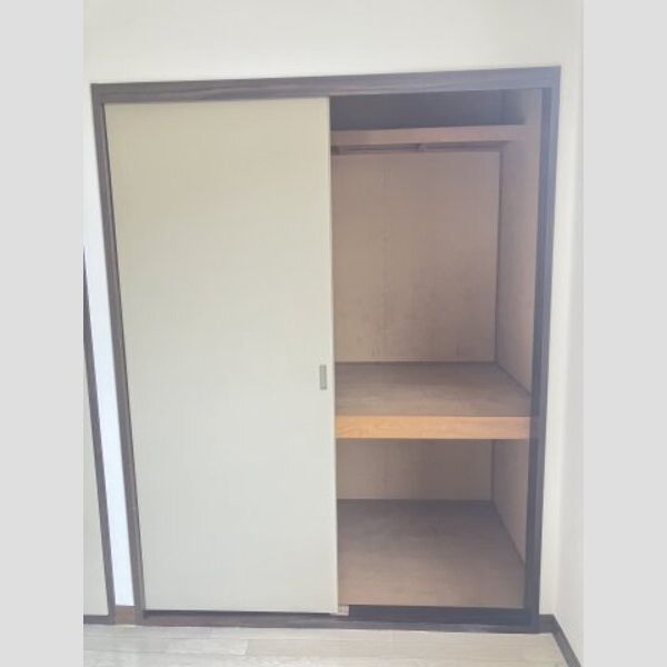 パークハイツ桜ヶ丘202号室 収納