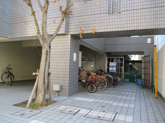 ヴィラージュ本鵠沼0402号室 物件入り口です