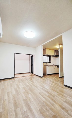 西武池袋線 大泉学園駅 戸建賃貸 リノベ済み広々12畳のLDK