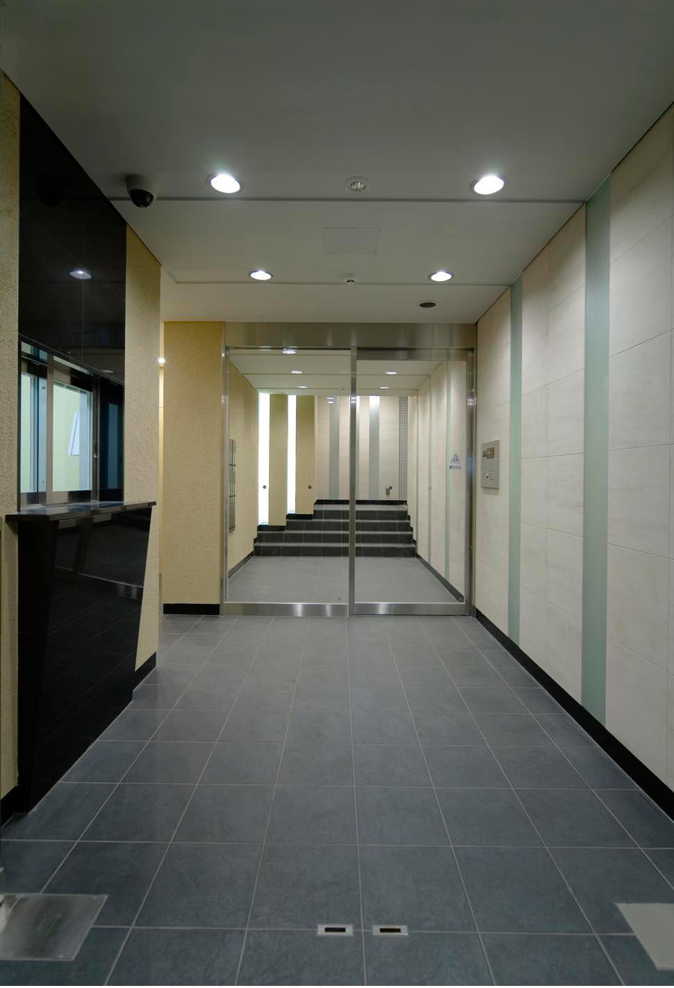 プラウドフラット代々木上原301号室 エントランス