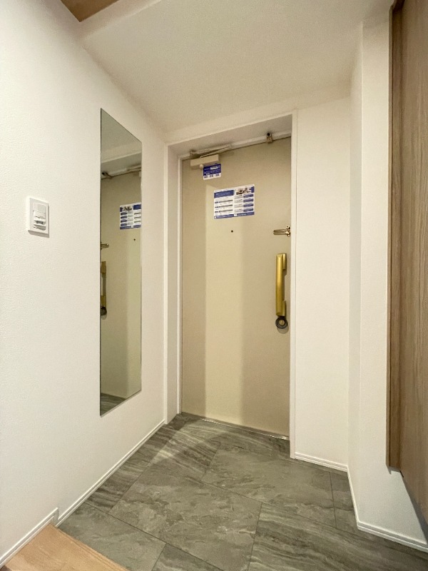 レジディア新川Ⅱ 玄関