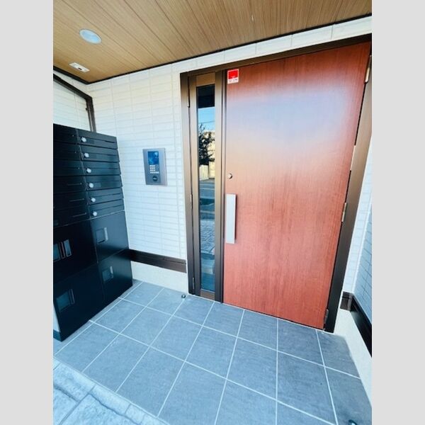 ファンウェーブ湘南藤沢301号室 エントランス