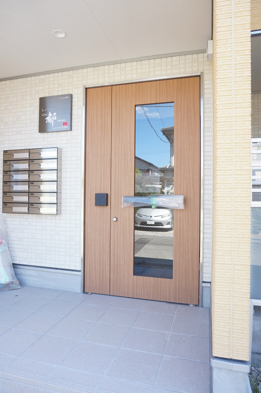 リブリ・都 エントランス