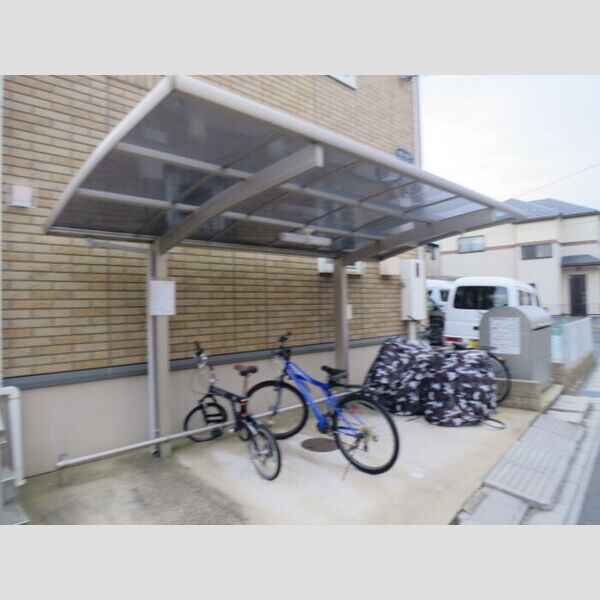 クローカス 駐輪場