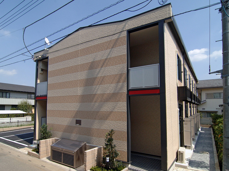 レオパレスドミール日進の外観画像