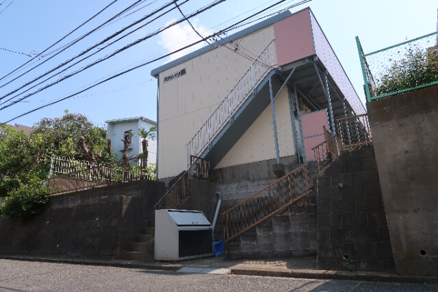 パナハイツ泉1階 外観