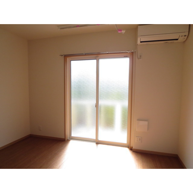 アムール烏山102号室 内観