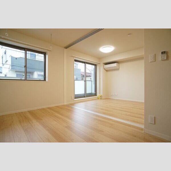 アーカスKⅦ ☆リビングとベットルームにエアコン各1台設置済み☆