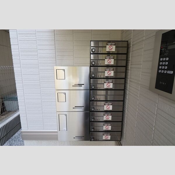 D-ROOM本町1丁目 宅配ボックス・集合ポスト