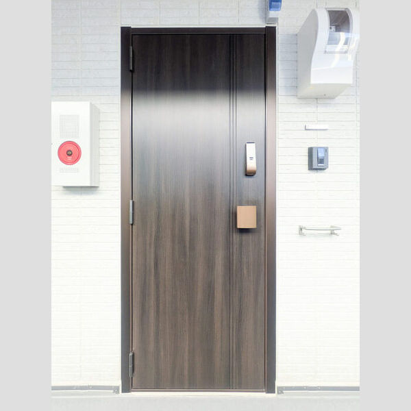 ノーブルヴィラ曙町201号室 玄関ドア