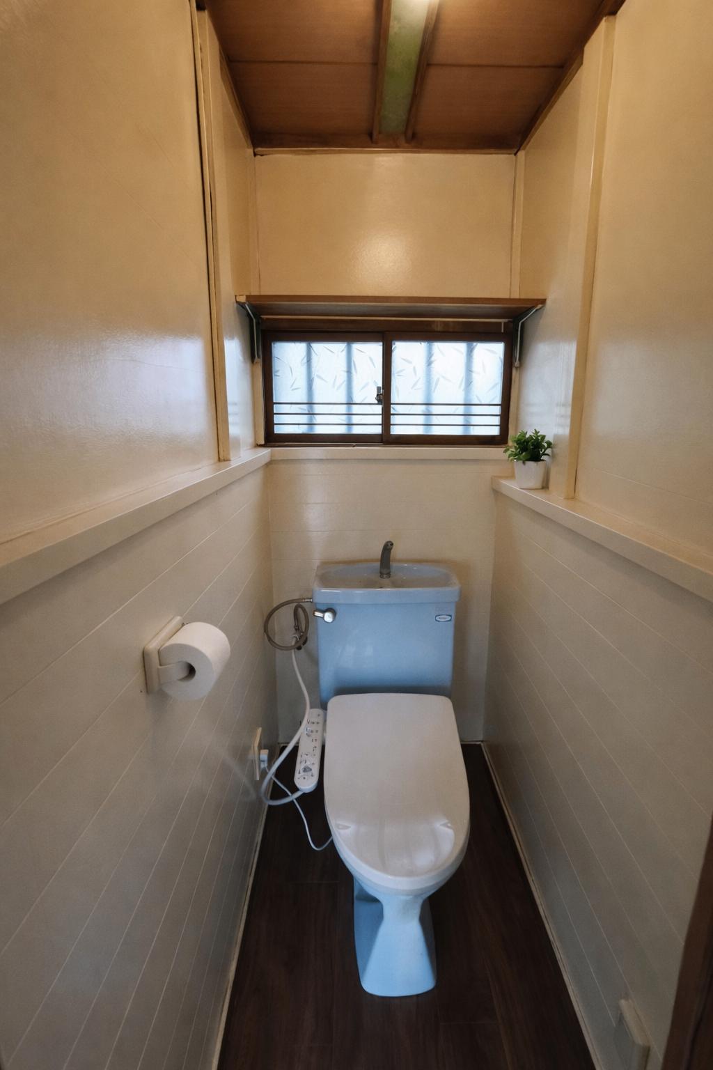 柏市南逆井戸建 ウォッシュレット新品。冬も快適。