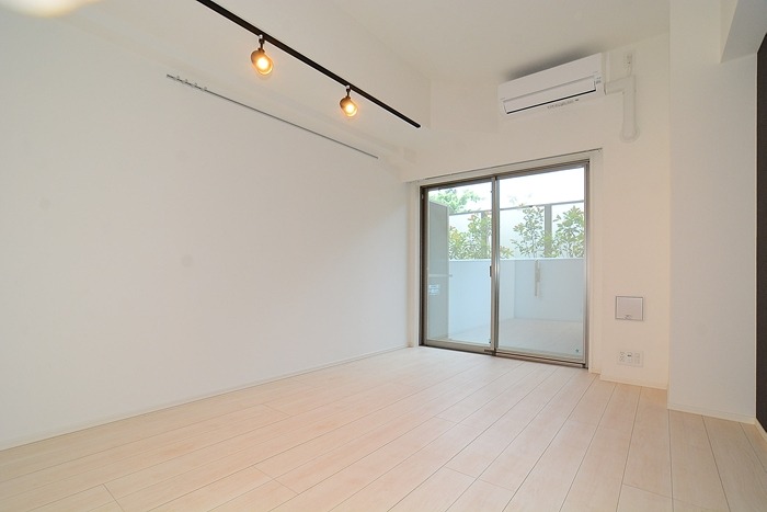 ステージグランデ千歳烏山アジールコート1階 リビング