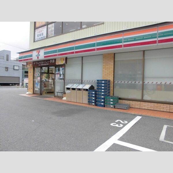 ボヌール・K セブンイレブン谷河内店まで274m