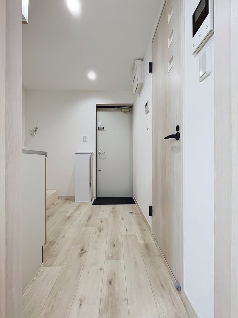Ｈａｋｕｓｕｉ幕張3階 玄関