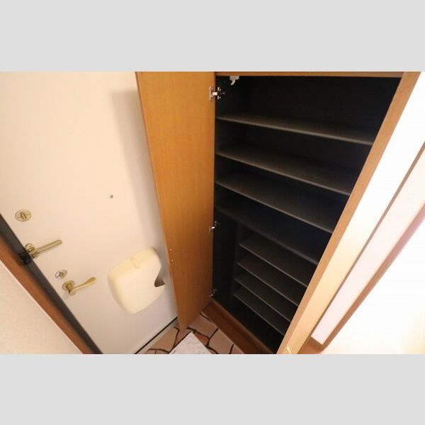 ルヴァン コート　壱番館 シューズボックス