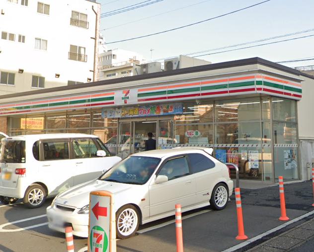 シティハイム鎌倉 【コンビニエンスストア】セブンイレブン 上本郷駅北口店まで637ｍ