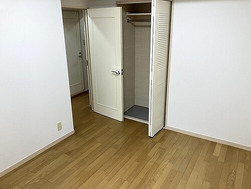 ライオンズマンション井土ヶ谷第７2階 クロゼット　内装後　※2026年06月の写真