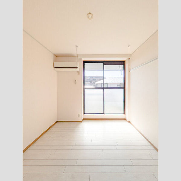 ヴァンベール神山　Ⅱ301号室 洋室