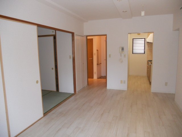 ボヌール河本 リビング