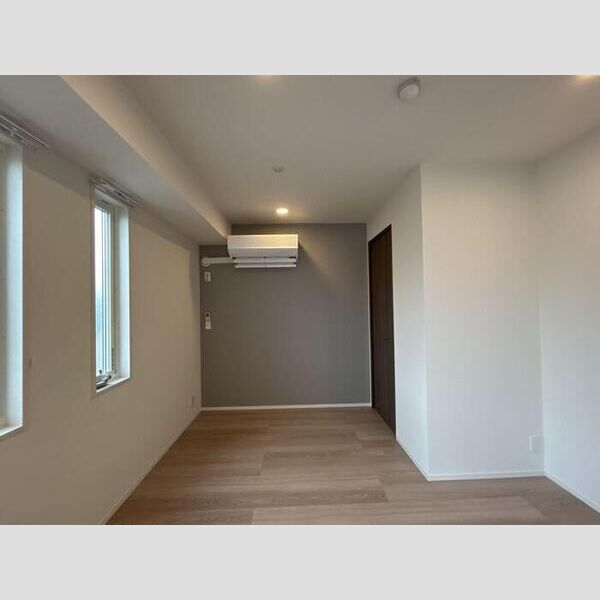 セレスティア西綾瀬301号室 洋室