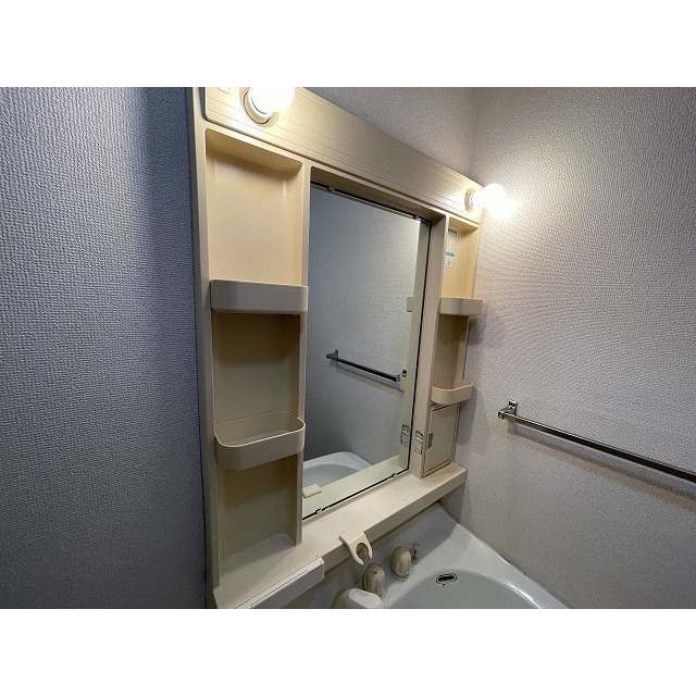 クリオ辻堂参番館0102号室 収納