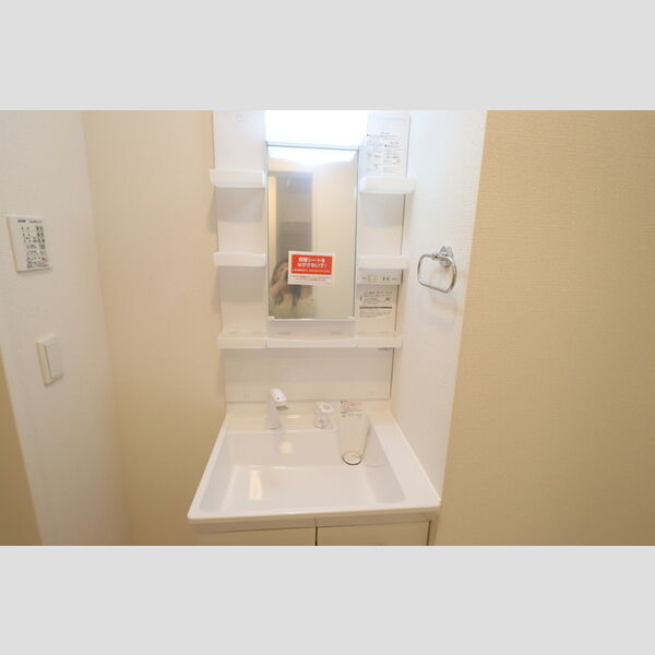 セレスティア西台B 洗髪洗面化粧台