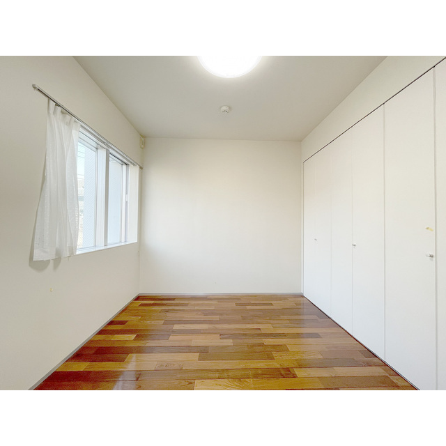 ヒルズ柿の木坂301号室 洋室6.35帖