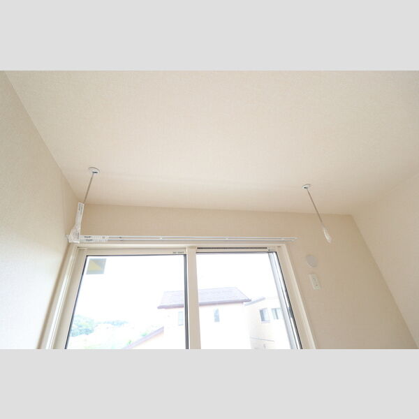 アプリコーゼ　CC号室 室内物干し