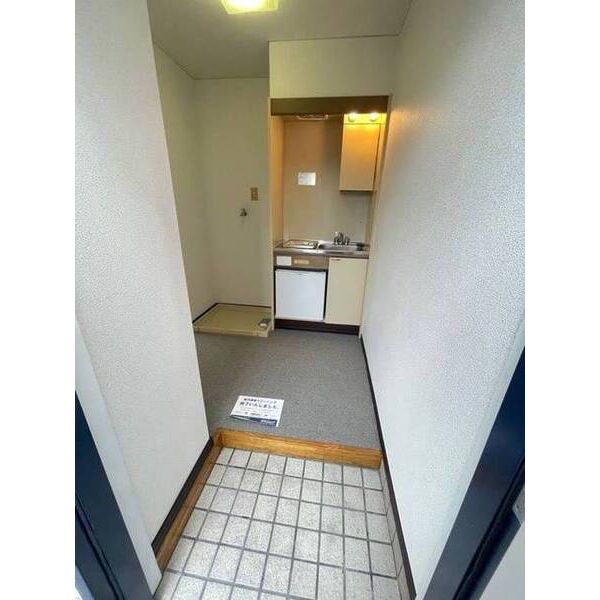 ジュネパレス座間第13 玄関