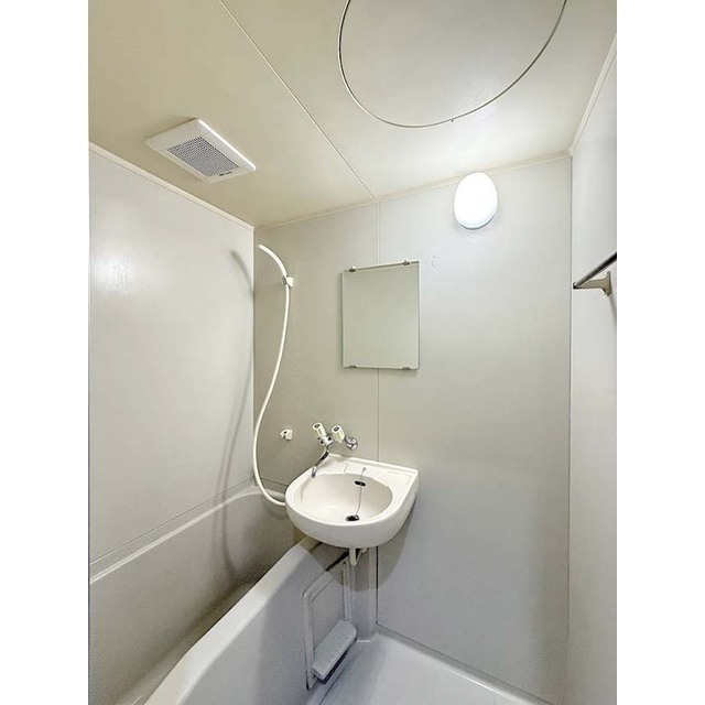 ひかりコーポ小日向105号室 バス・トイレ別