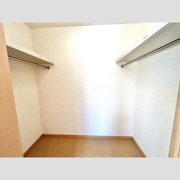 K・Sリバレッジ ウォークインクローゼット