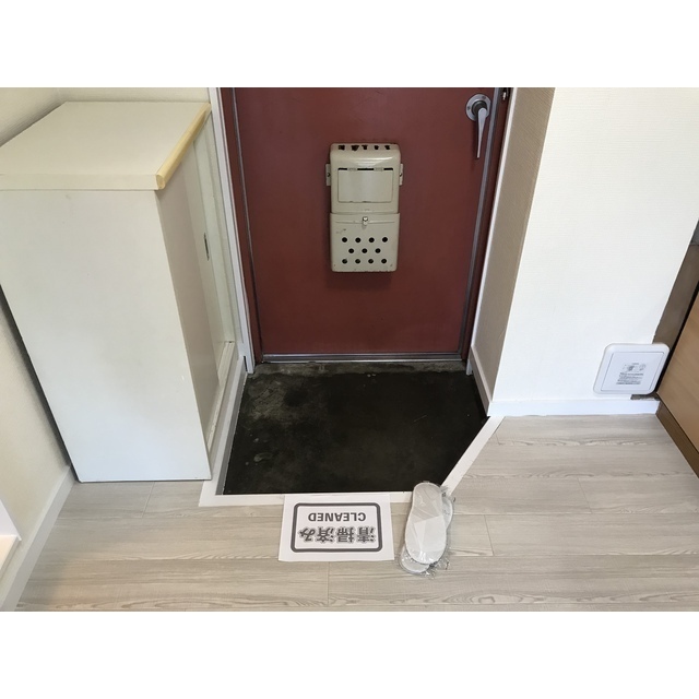 第一ハイム山下305号室 玄関