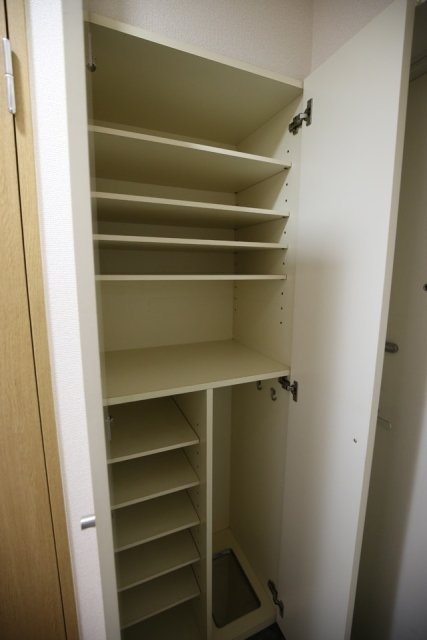 メゾン・ド・ヴィレ高輪 靴入