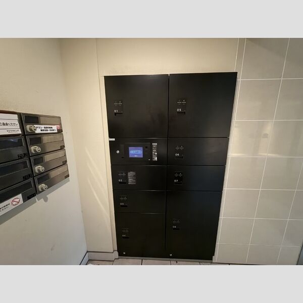 サンピタリア東船橋102号室 宅配ボックス