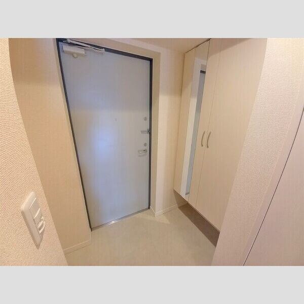 LINK KASUKABE 玄関