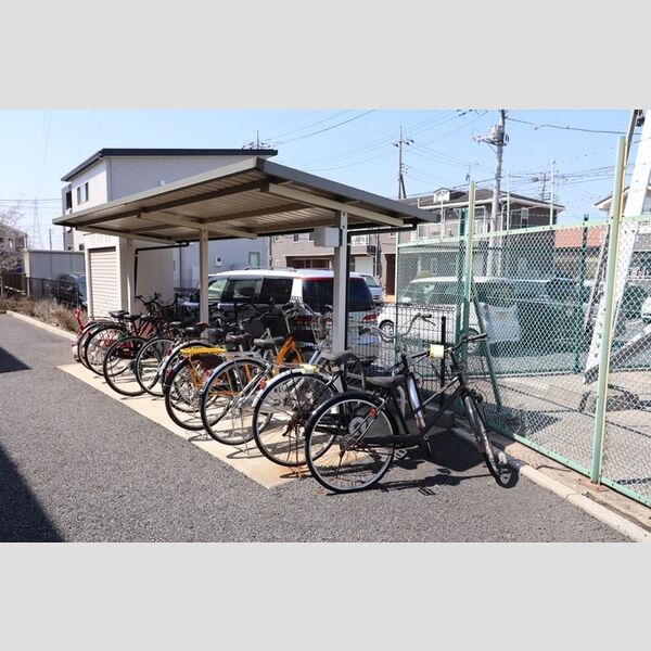ラフィーネBaba102号室 駐輪場