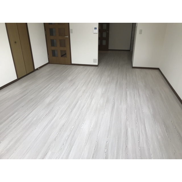 モンメール大磯110号室 リビング