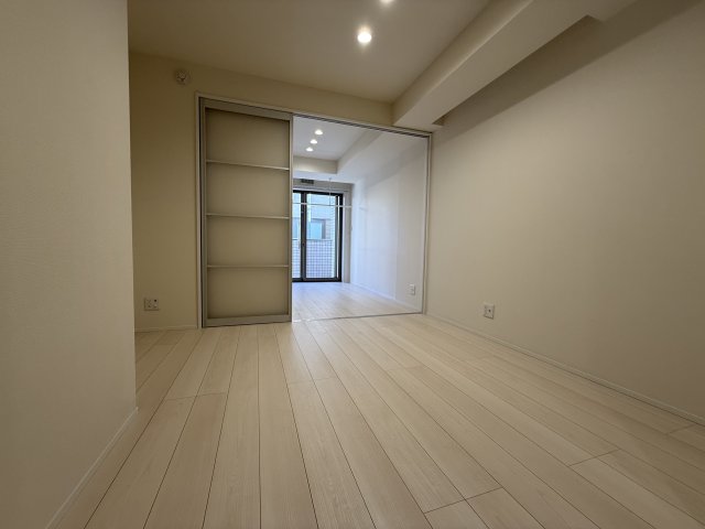 Ｍｉｌｅｓｔｏｎｅ　Ｓａｓａｚｕｋａ0102号室 リビング